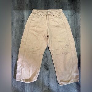 Wide leg baggy jeans